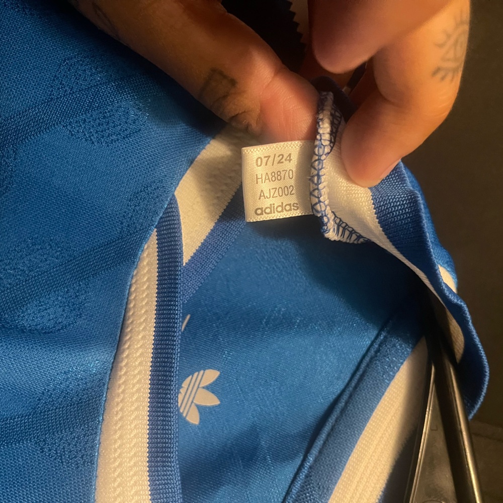 Mbappé 25/26 Real Madrid Third Jersey Long Sleeve - Picture 7 of 8